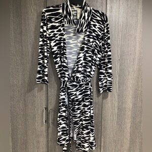 Laundry by Design Black and White Patterned Dress